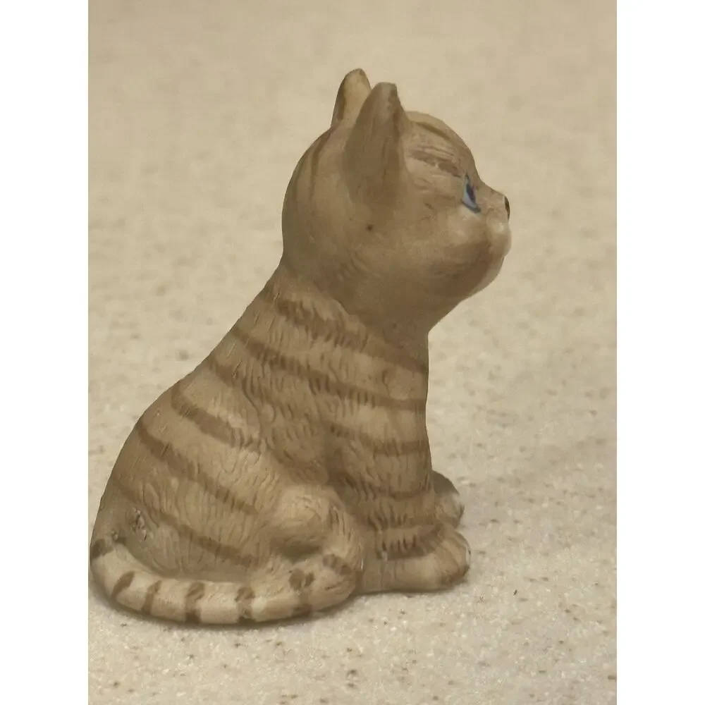 Giordano Miniature Ceramic Figurine Trinket Tabby Cat Kitty 1986